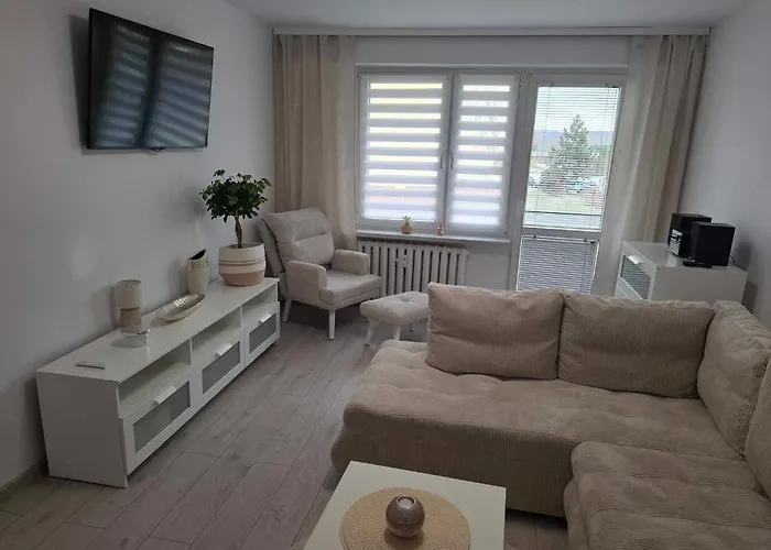 Apartament 50 M Z Balkonem Na Parterze