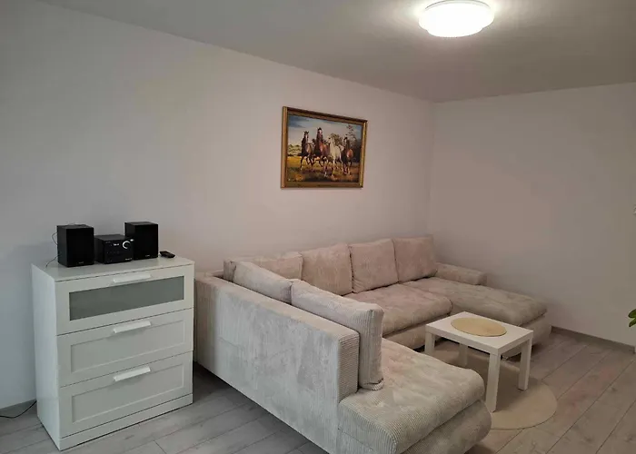 Apartament 50 M Z Balkonem Na Parterze